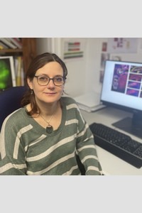 Dr Juliane Isaac