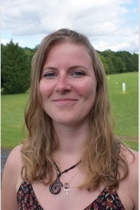 Dr Laura Entz